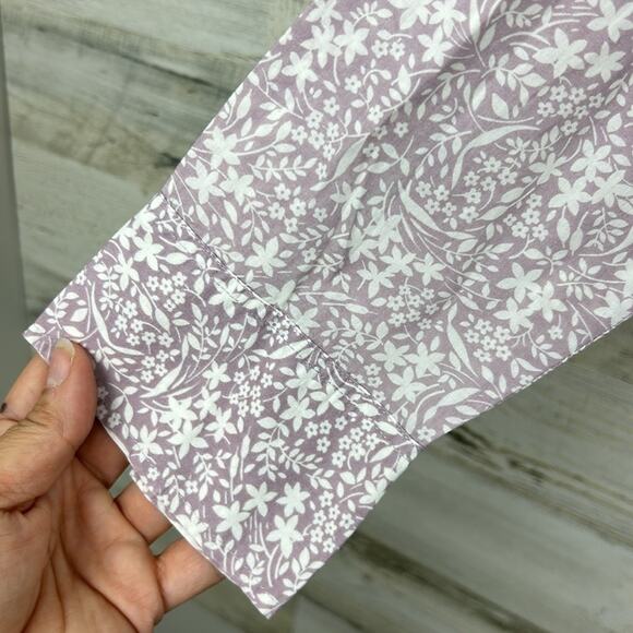 Eddie Bauer Women’s Large Lavender Floral Lightweight Cotton Long Sleeve Blouse - Picture 4 of 6